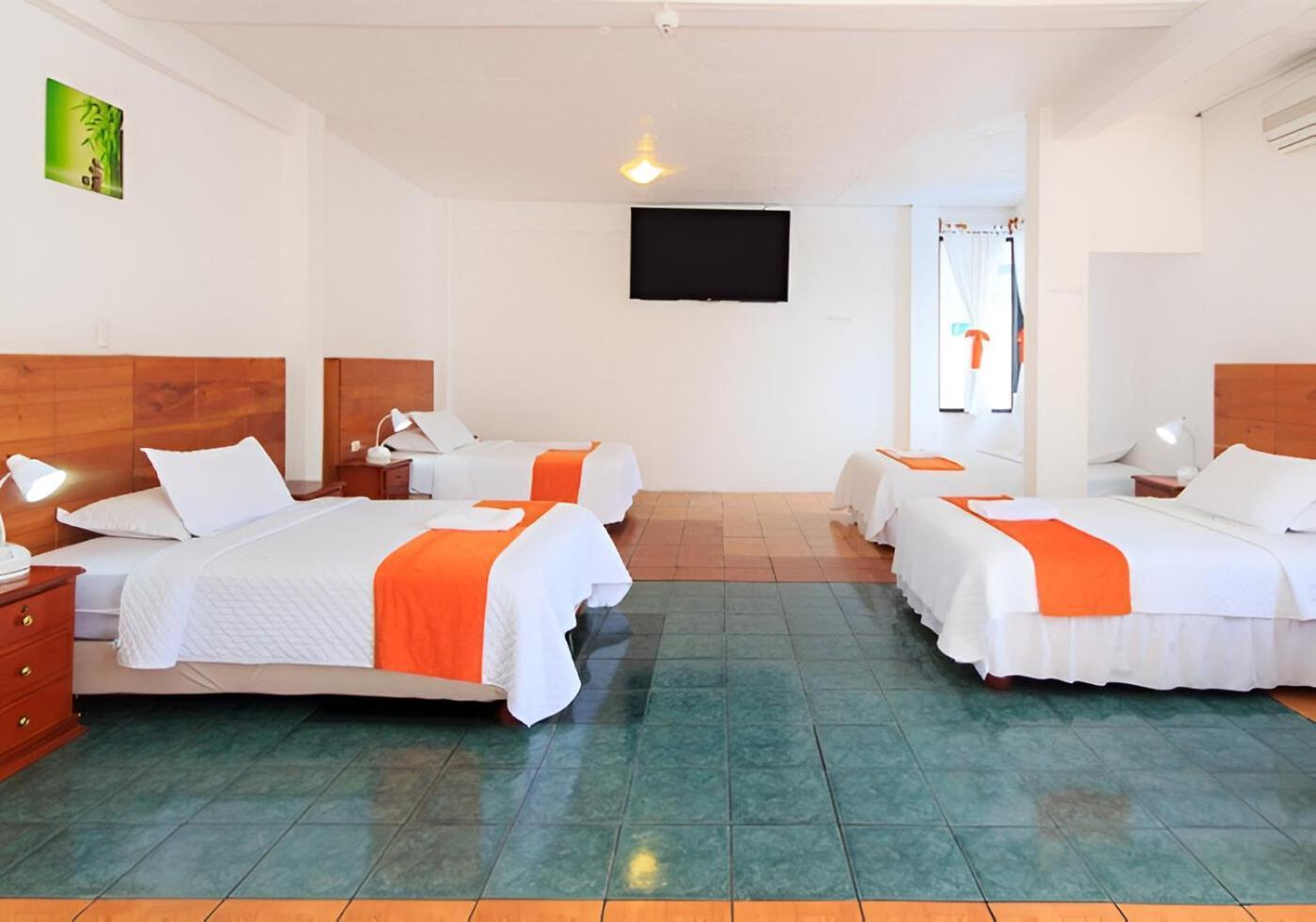 Hotel La Casa De Judy Пуэрто-Айора Экстерьер фото