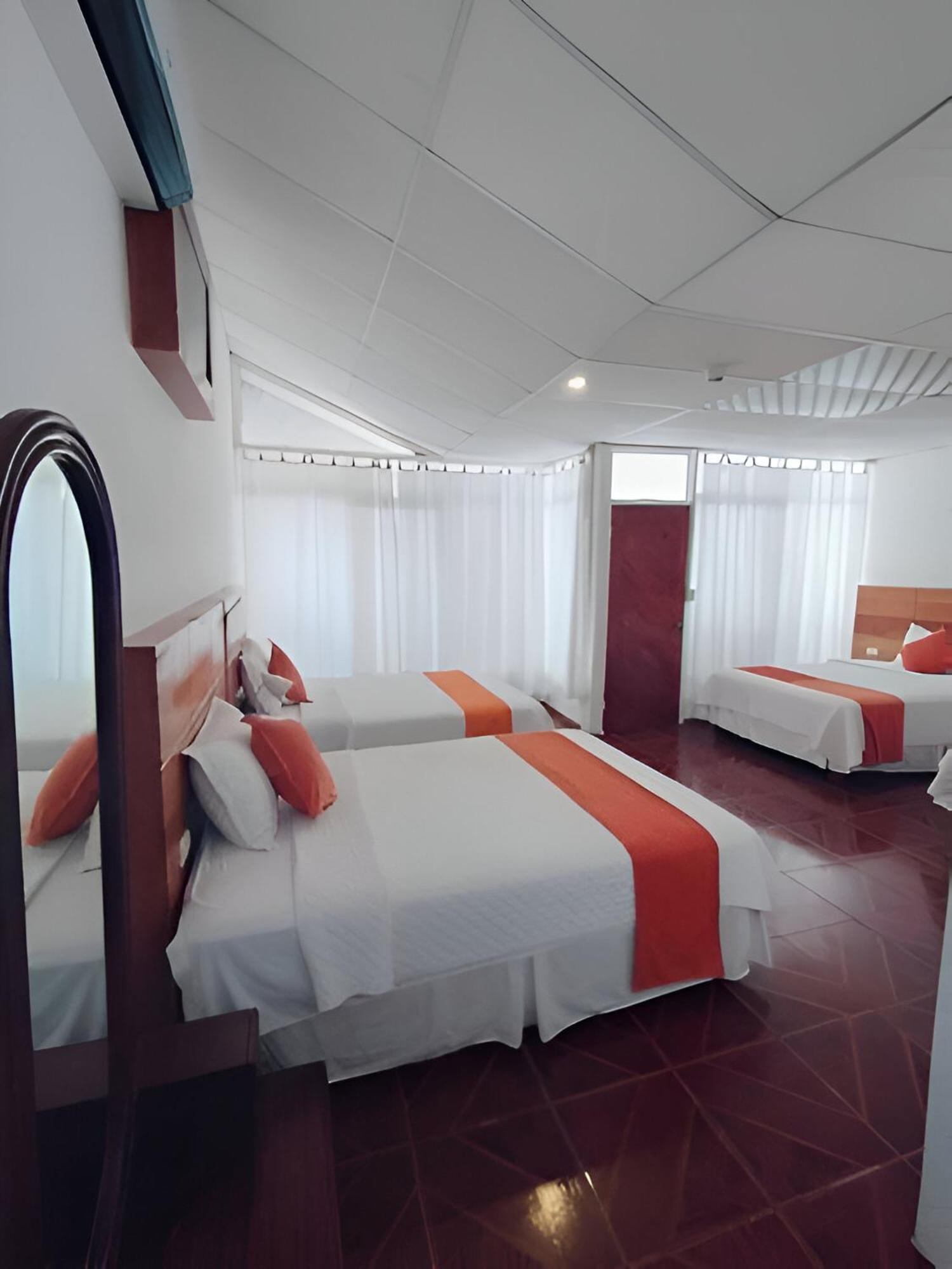Hotel La Casa De Judy Пуэрто-Айора Экстерьер фото